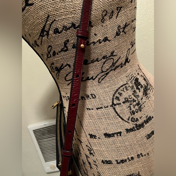 Marc Jacobs Burgundy Leather Crossbody Bag - Picture 6 of 16